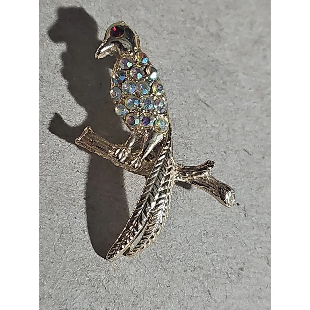 Vintage Bird Gold Tone Brooch‎ Pin